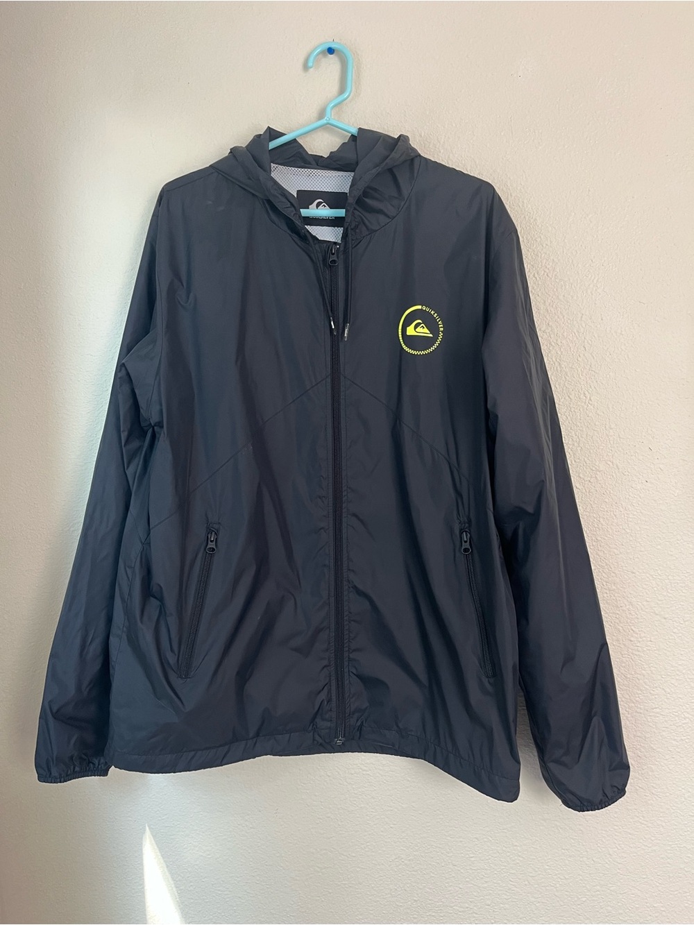 Quiksilver Windbreaker Jacket XL Black Hooded Full Zip Surf Skate Lightweight